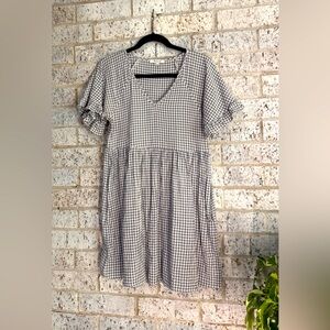 Madewell Gingham V-Neck Dress in Black and White